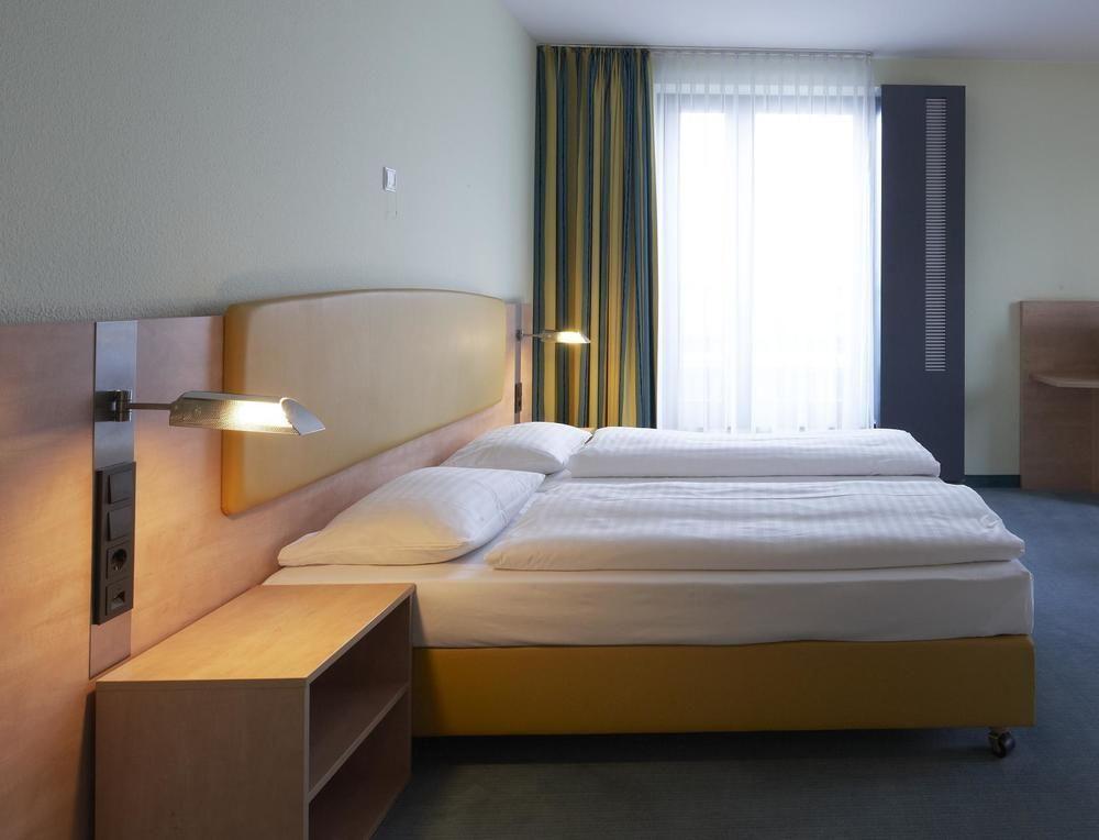 อินเตอร์ซิตี้โฮเทล ฮัมบวร์ค เฮาพท์บานโฮฟ Hotel ฮัมบูร์ก ภายนอก รูปภาพ