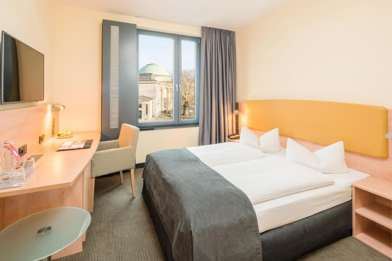 อินเตอร์ซิตี้โฮเทล ฮัมบวร์ค เฮาพท์บานโฮฟ Hotel ฮัมบูร์ก ภายนอก รูปภาพ