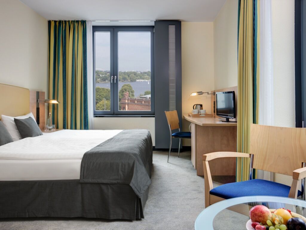อินเตอร์ซิตี้โฮเทล ฮัมบวร์ค เฮาพท์บานโฮฟ Hotel ฮัมบูร์ก ภายนอก รูปภาพ